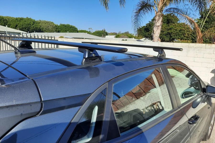 Hyundai Elantra GT Base Roof Rack Systems installation