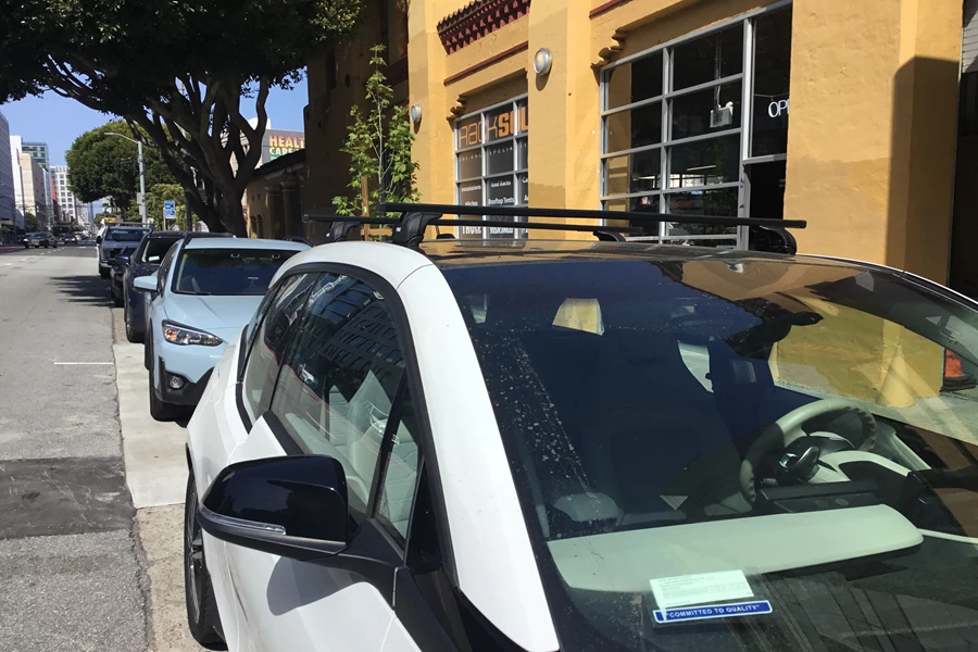 BMW i3 Base Roof Rack Systems installation