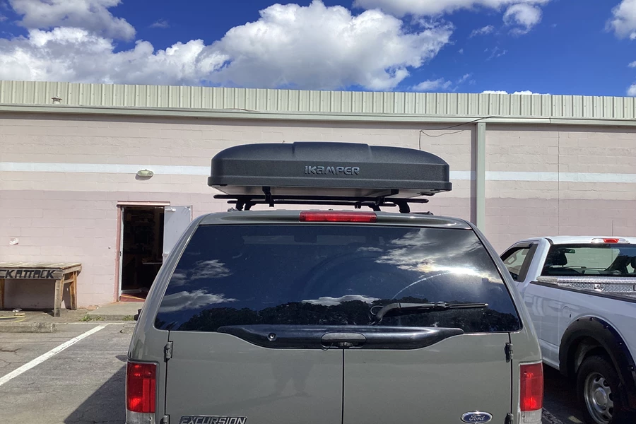 Ford Excursion Camping installation