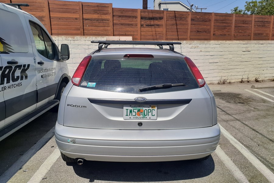 Ford Focus Base Roof Rack Systems installation