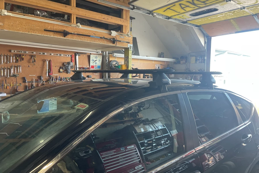 Honda CR-V Base Roof Rack Systems installation