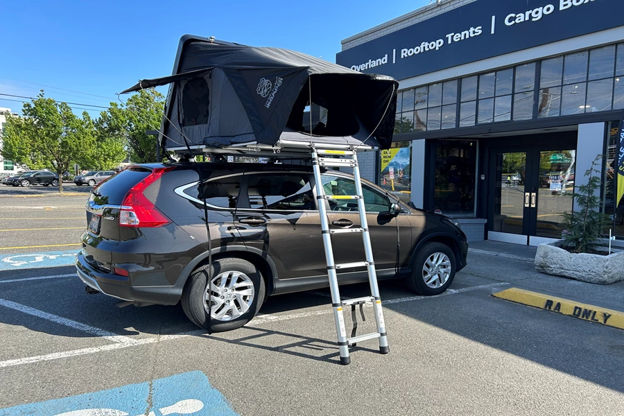This Ikamper Skycamp mini is a beautiful fit on this CR-V!