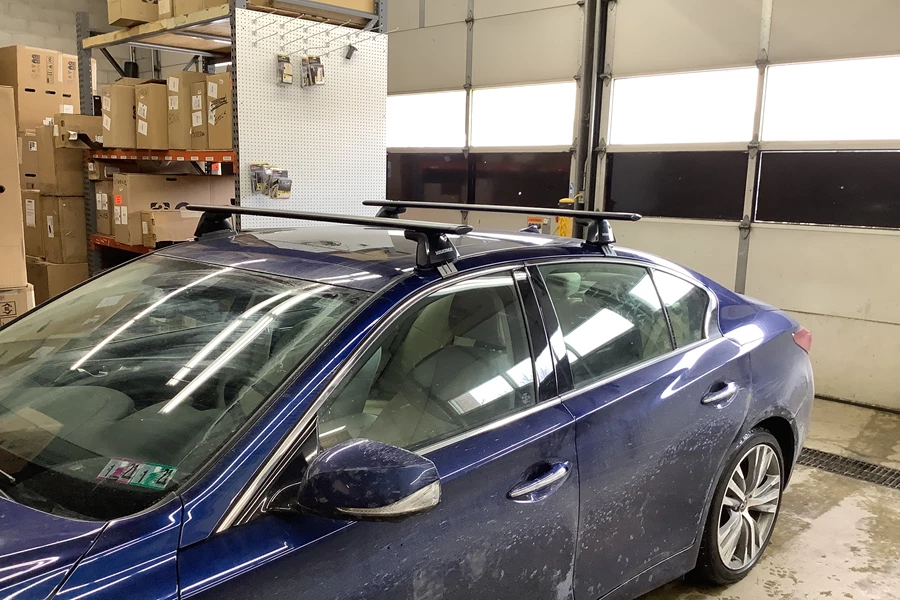 INFINITI Q50 Base Roof Rack Systems installation