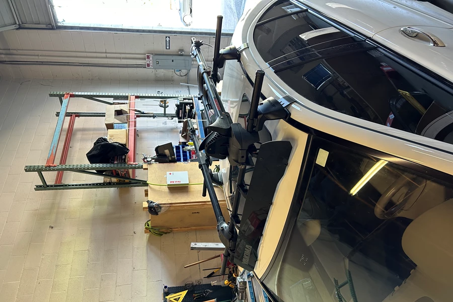 Mercedes-Benz 280 Base Roof Rack Systems installation