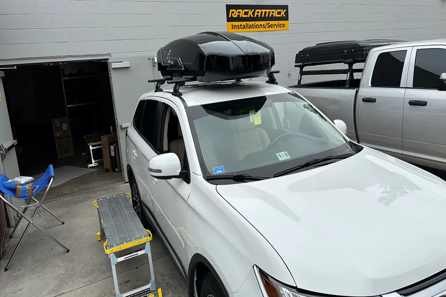 Mitsubishi Outlander Base Roof Rack Systems installation