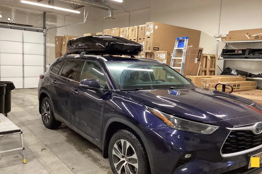 Toyota Highlander Hybrid Base Roof Rack Systems installation
