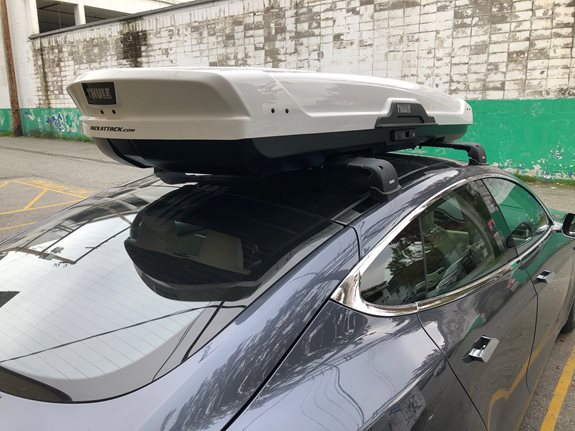 Tesla Model S w/ Panoramic Roof 4dr Cargo & Luggage Racks installation